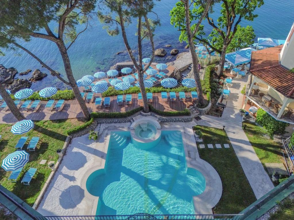 Bazén v ubytování Hotel Miramar nebo v jeho okolí