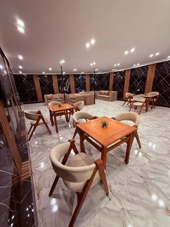 Istumisnurk majutusasutuses Locanda pyramids view