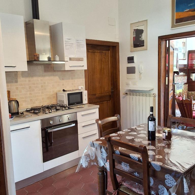Kuchyň nebo kuchyňský kout v ubytování Casa di Bruna