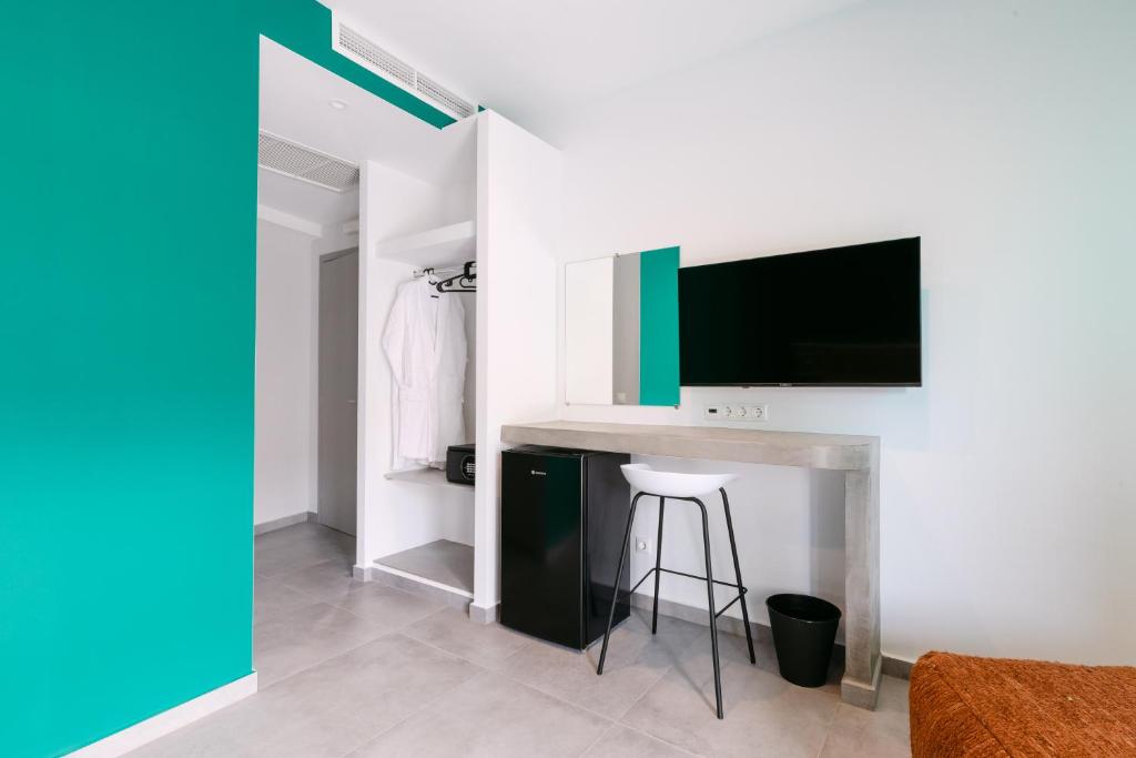 11 Reasons Why Metaxourgeio - Resim 27