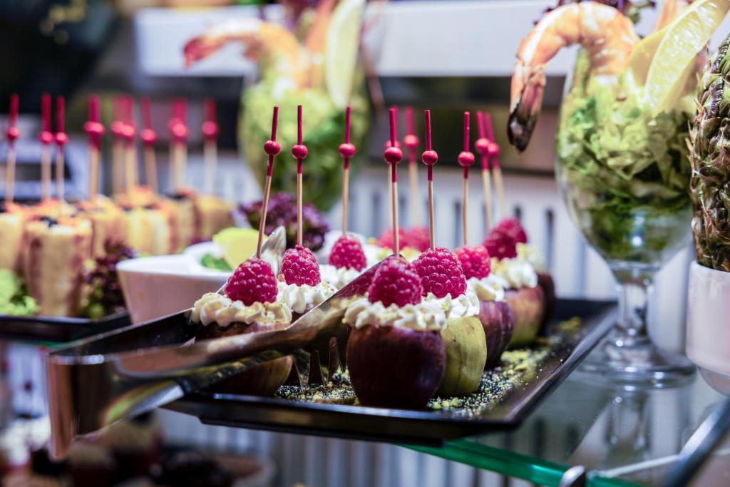 Otelde veya yakınında yiyecek