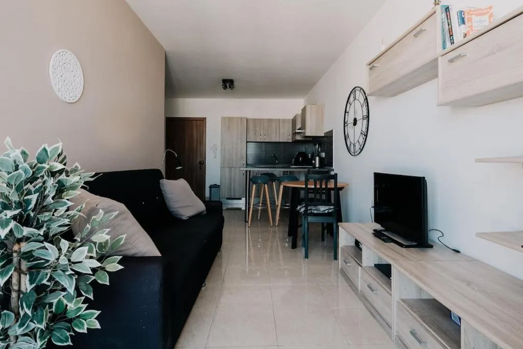 Bugibba's Heart 1BR Flat