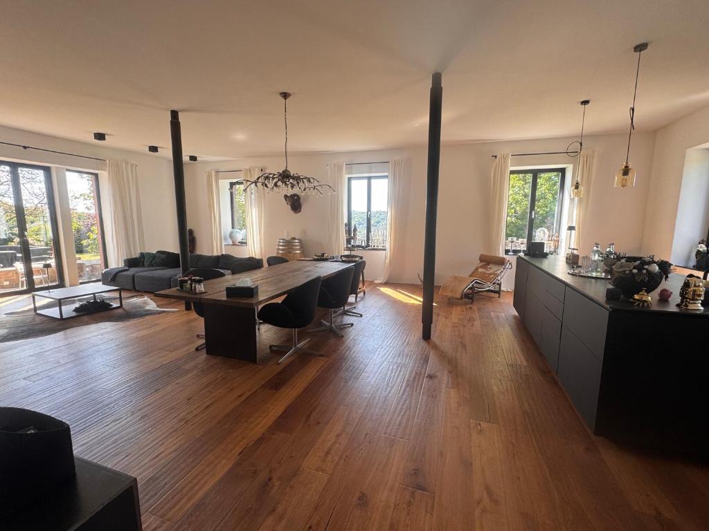 Posezení v ubytování Trierer Heide - Architektur zum wohl fühlen