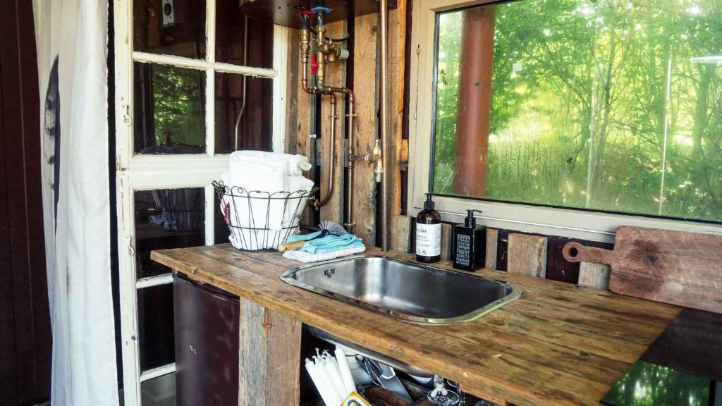 Köök või kööginurk majutusasutuses Krusmølle Glamping
