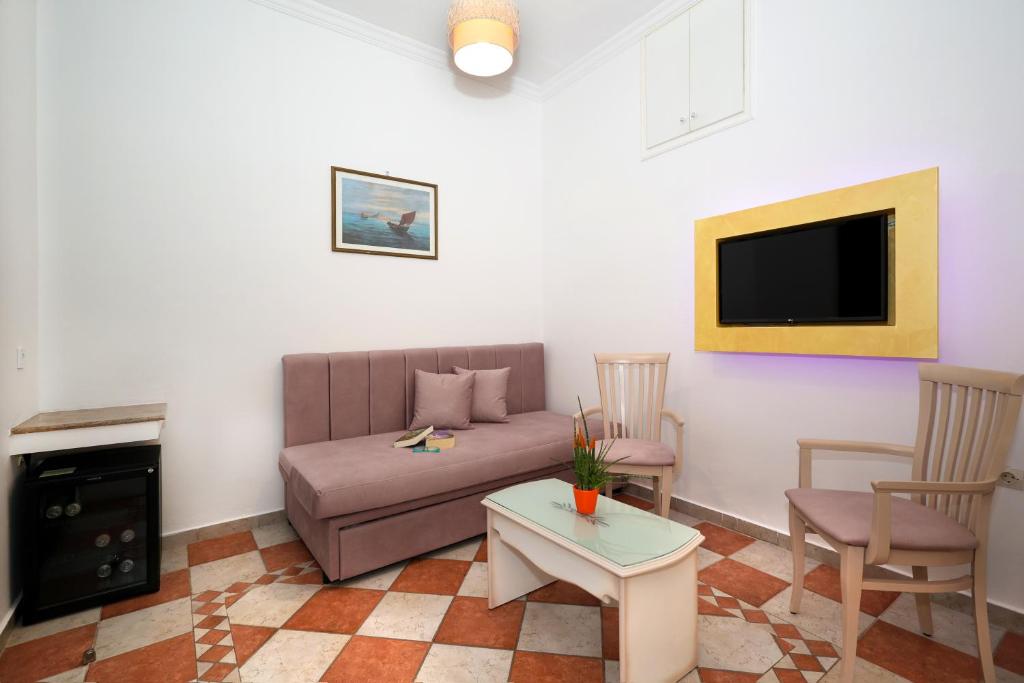 Posezení v ubytování Hotel Klonos - Kyriakos Klonos
