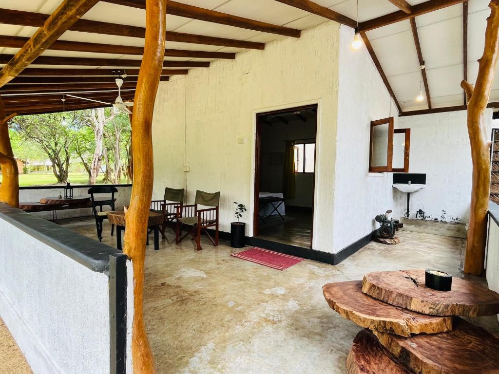 Fotografie z fotogalerie ubytování Funky Leopard Safari Lodge Bordering Yala National Park v destinaci Kataragama