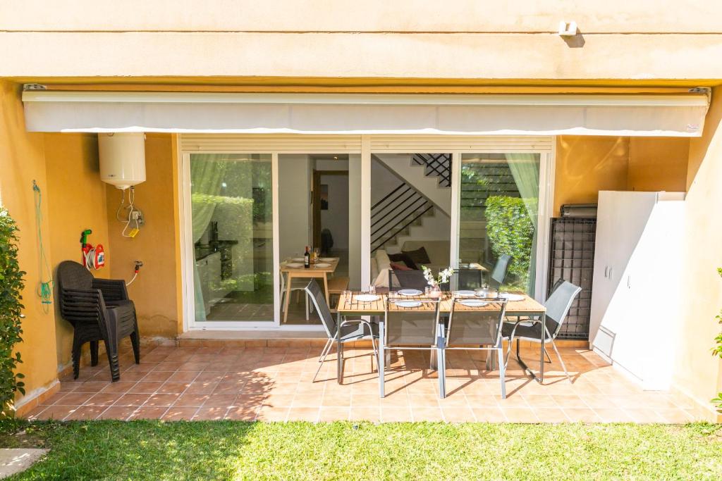 Zahrada ubytování Adosado Nuevo con Piscina, Playa, Garaje y Jardín