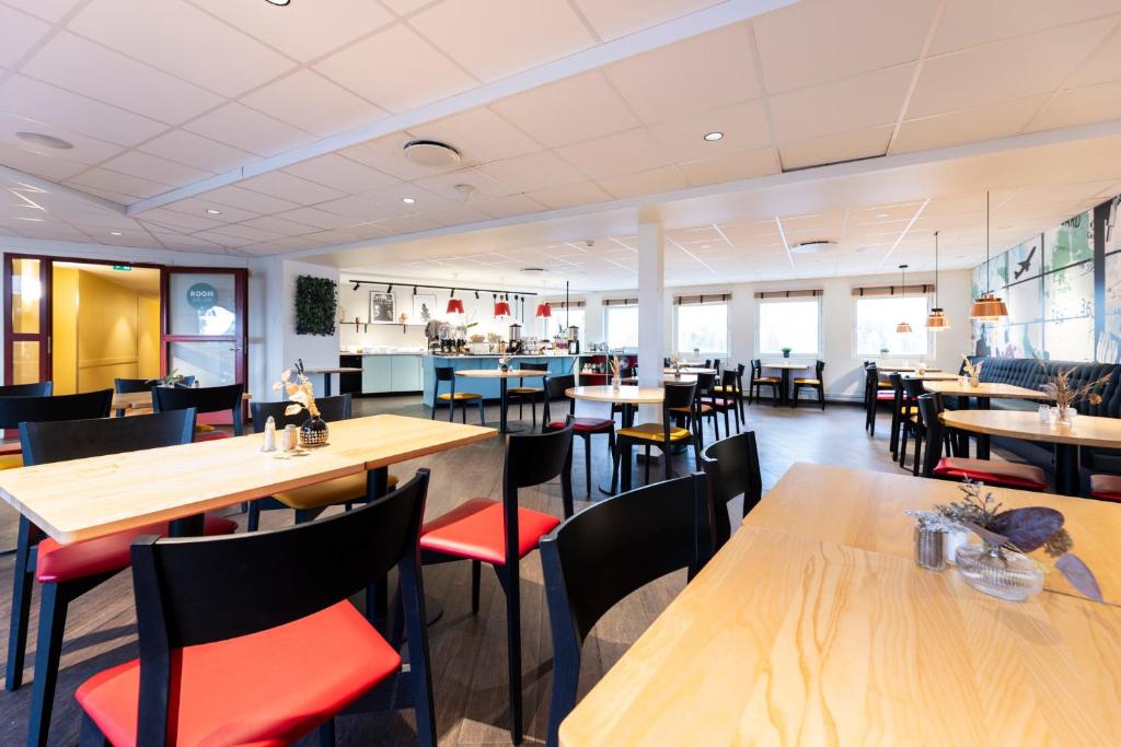 グッド モーニング アーランダにあるレストランまたは飲食店