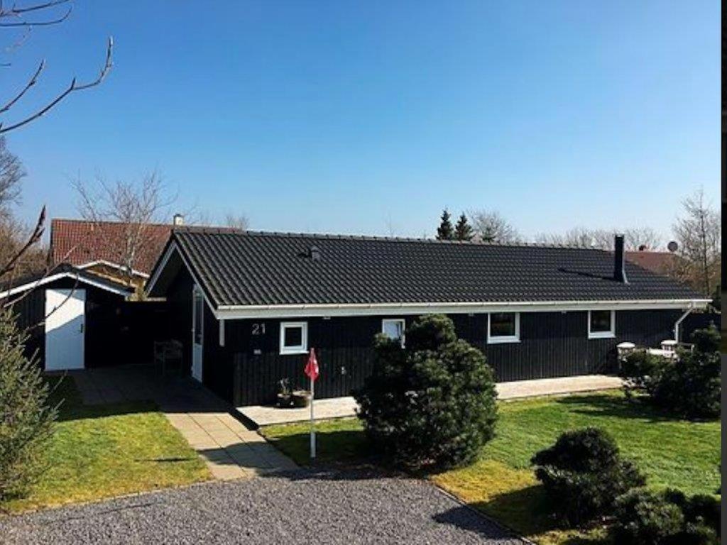 HemmetにあるFantastic Spa Holiday Home,の黒屋敷家