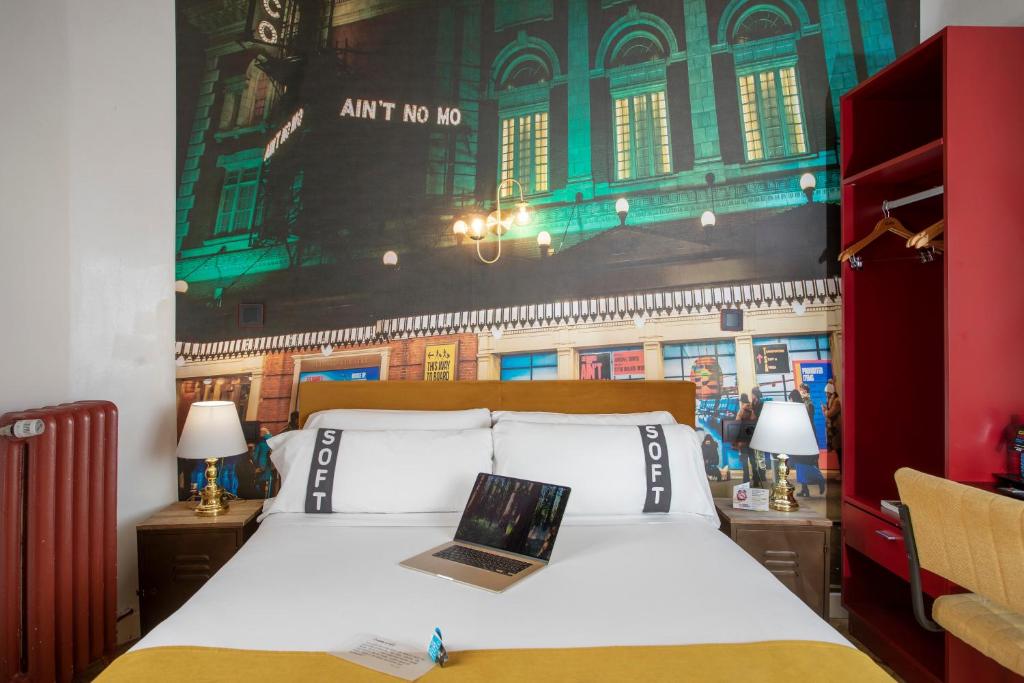 Casual del Teatro Madrid - Resim 44