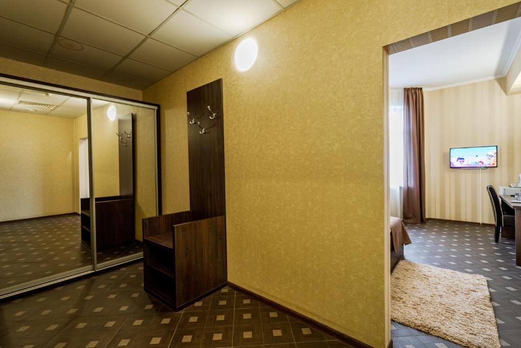 TV a/nebo společenská místnost v ubytování Hotel Verhovina