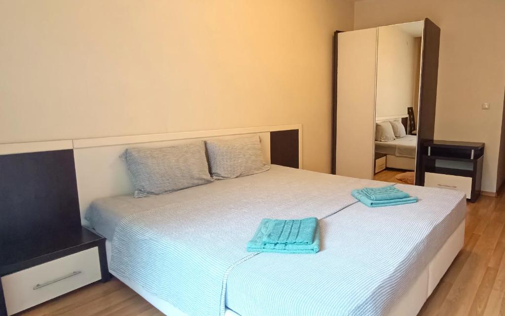 Postel nebo postele na pokoji v ubytování Europroperties Iglika Apartments