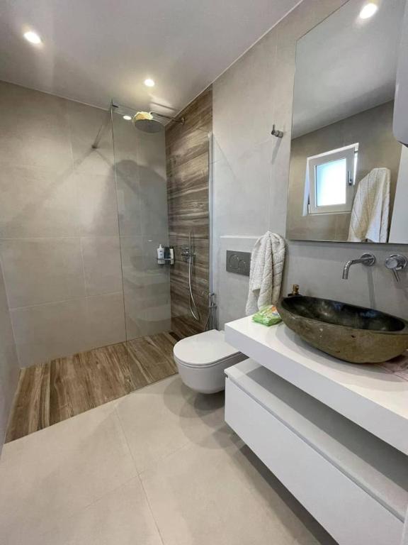 A bathroom at Mira Sea View Residence