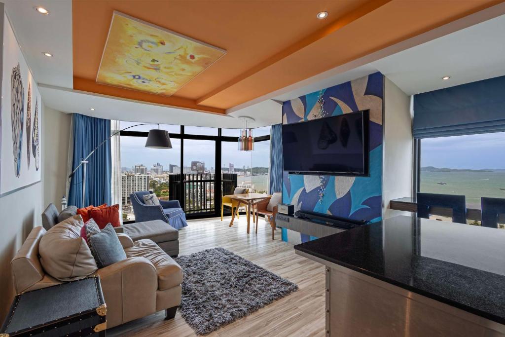 TV a/nebo společenská místnost v ubytování Siam@Siam Design Hotel Pattaya