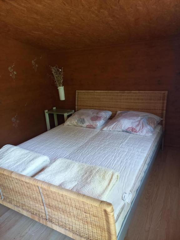 Postel nebo postele na pokoji v ubytování Napfény Camping