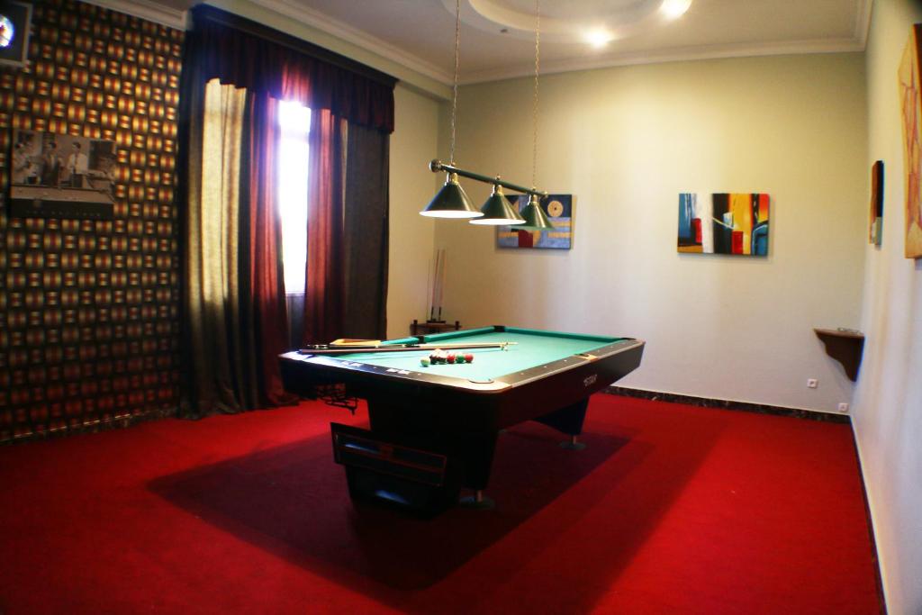 Biliár nebo kulečník v ubytování Hotel Condori
