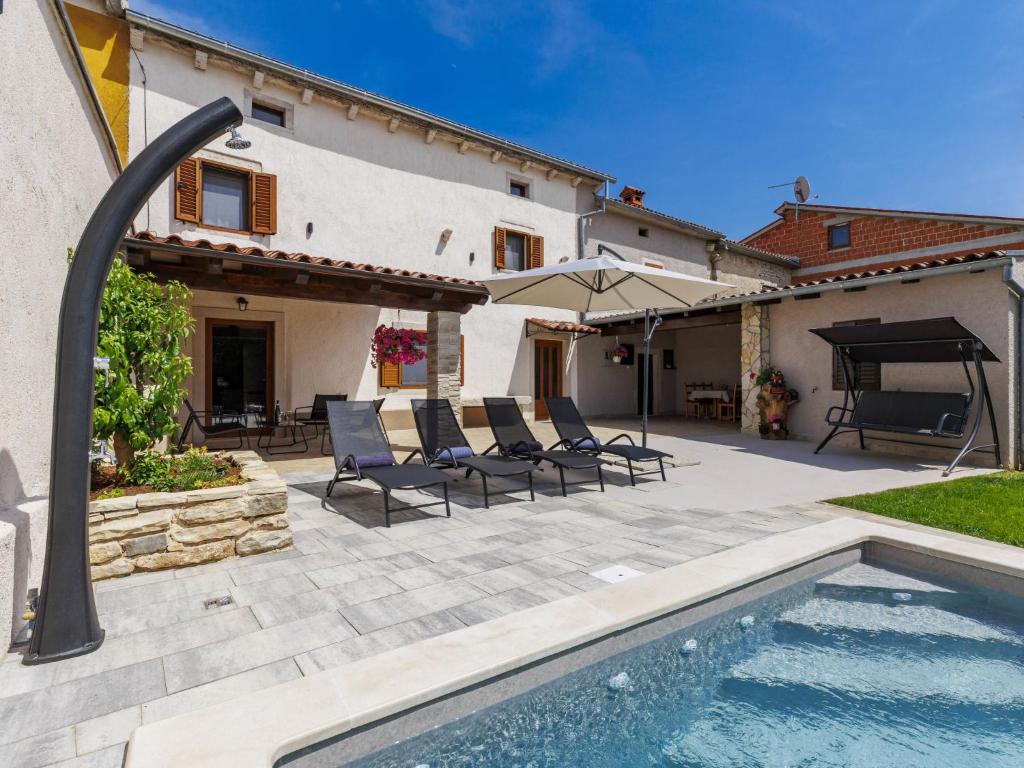 Πισίνα στο ή κοντά στο Holiday Home House Gino by Interhome