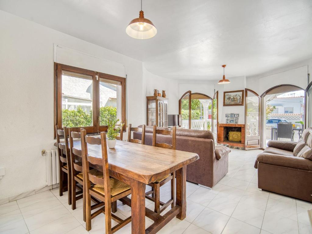 Posedenie v ubytovaní Holiday Home Paquita by Interhome