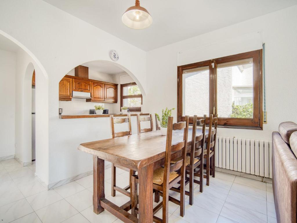Kuchyňa alebo kuchynka v ubytovaní Holiday Home Paquita by Interhome