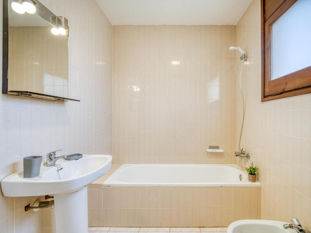 Kúpeľňa v ubytovaní Holiday Home Paquita by Interhome