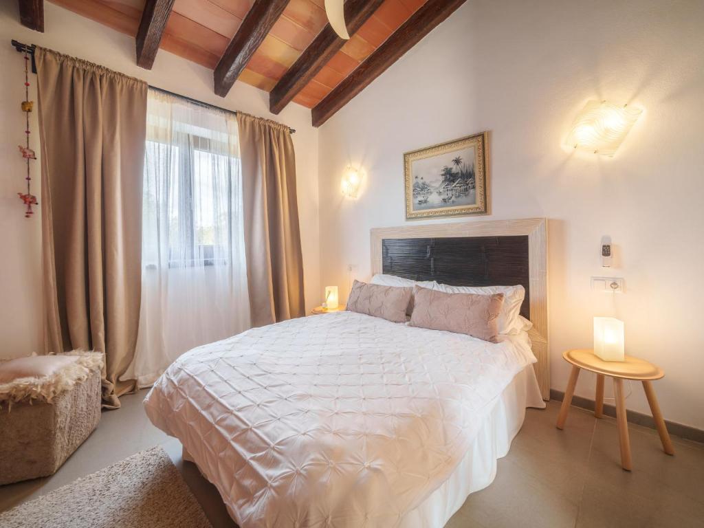 Posteľ alebo postele v izbe v ubytovaní Holiday Home Bellpuig by Interhome