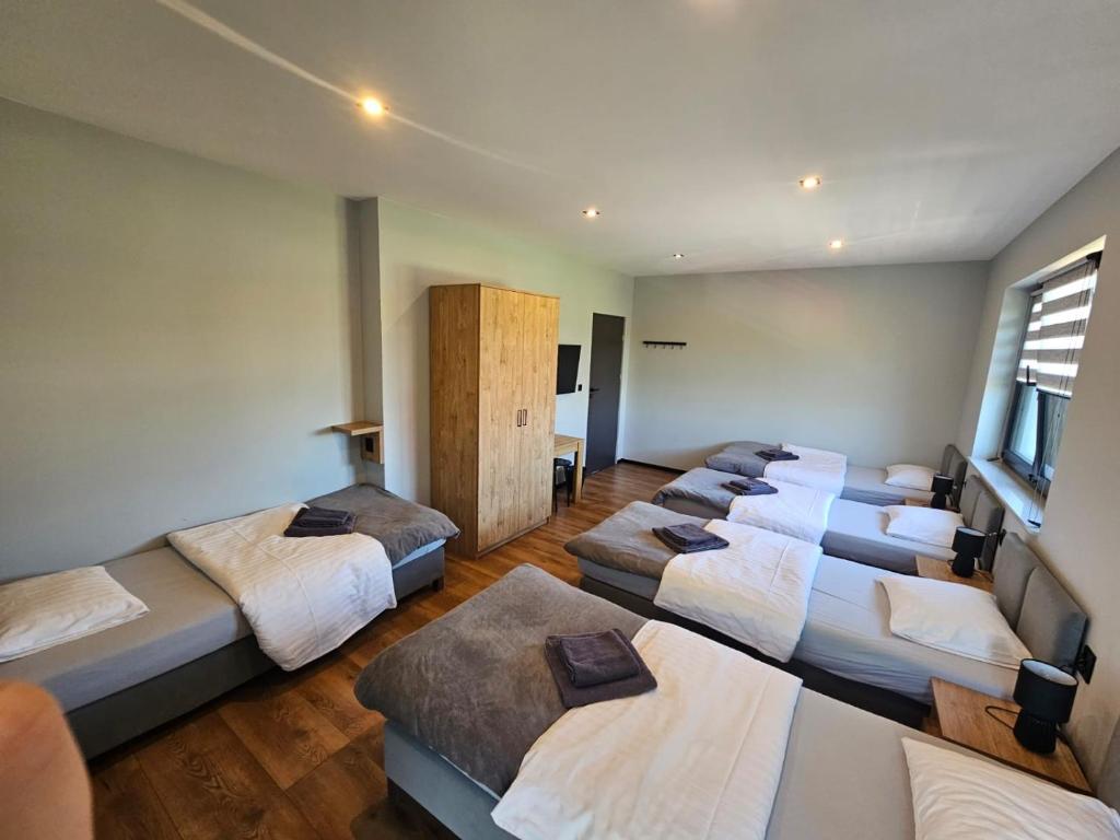 Klimat Sadu Noclegi - Family Room With Balcony