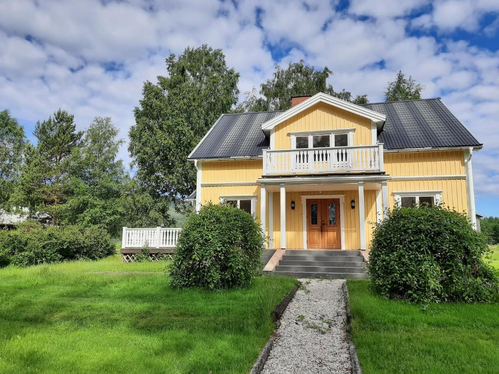 Fotografie z fotogalerie ubytování Tolles Ferienhaus In Torsby Mit Großem Garten v destinaci Stöllet