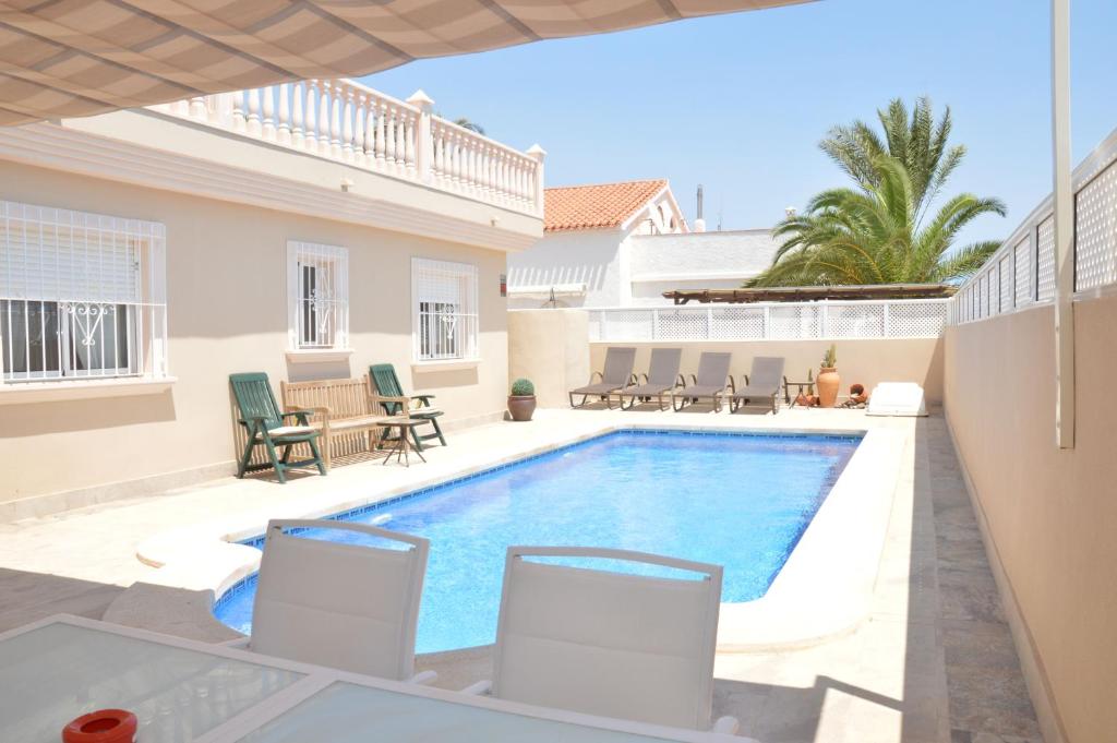 Bazén v ubytování Ferienhaus Villa 3 A Mit Privatem Pool nebo v jeho okolí