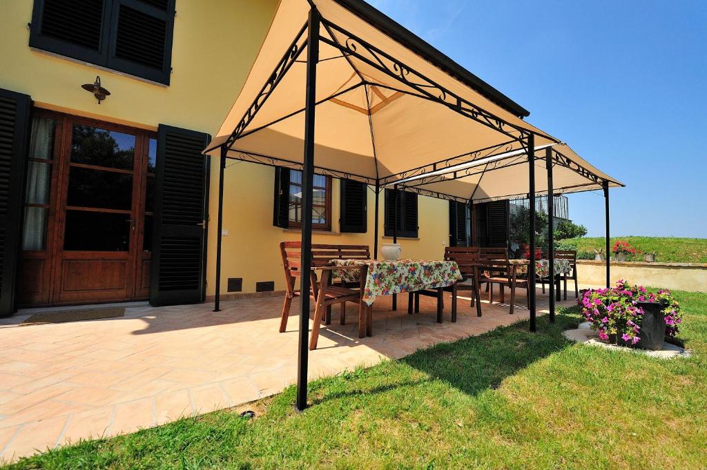 Κήπος έξω από το Ferienhaus Il Caratello