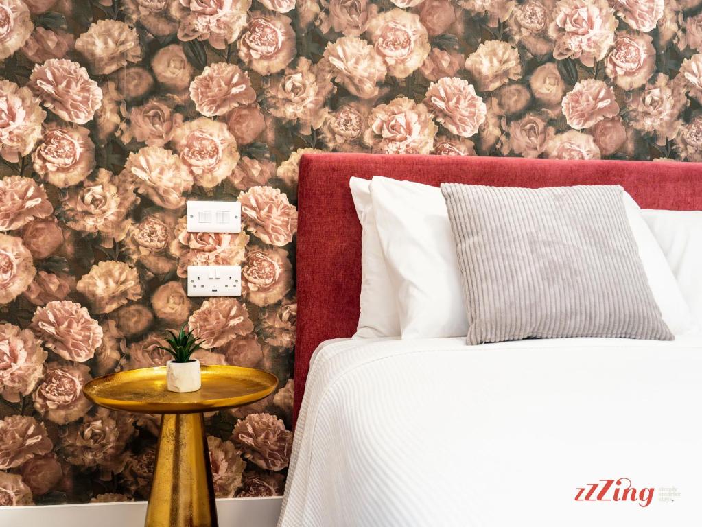 Yolanda Boutique Suites by Zzzing - 5