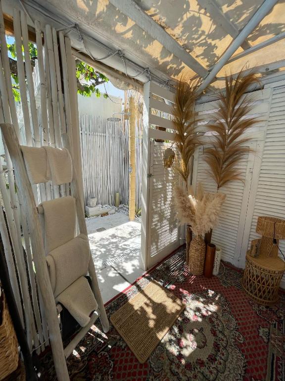 Posedenie v ubytovaní Villa Tropical