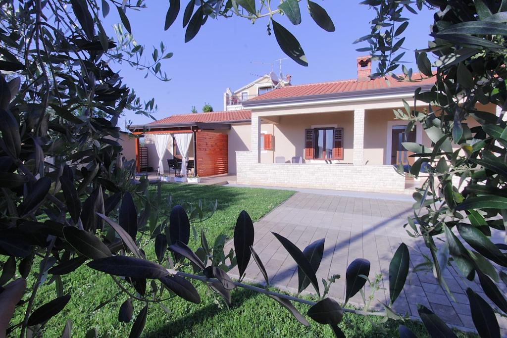 Zahrada ubytování Apartments Mima