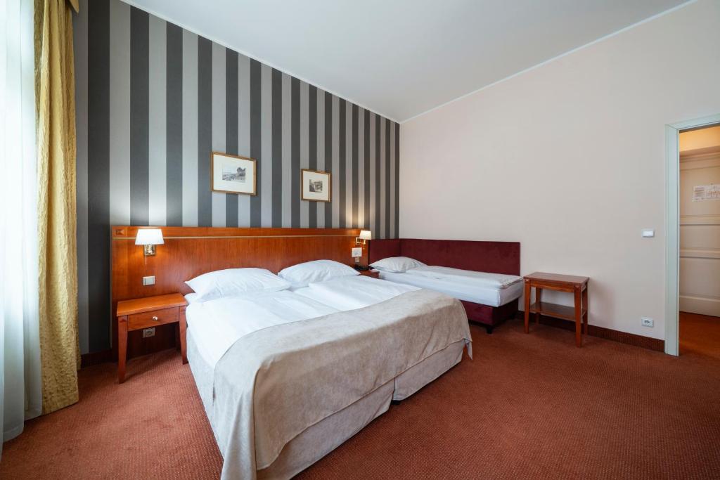 Hotel Raffaello Prague - Resim 11