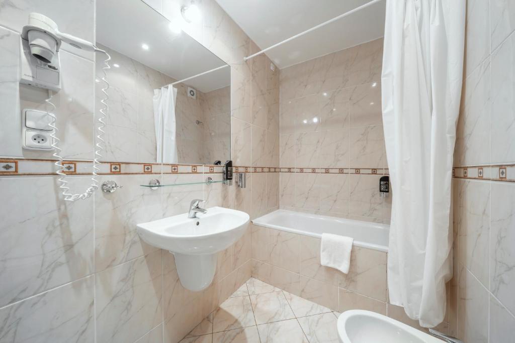 Hotel Raffaello Prague - Resim 34