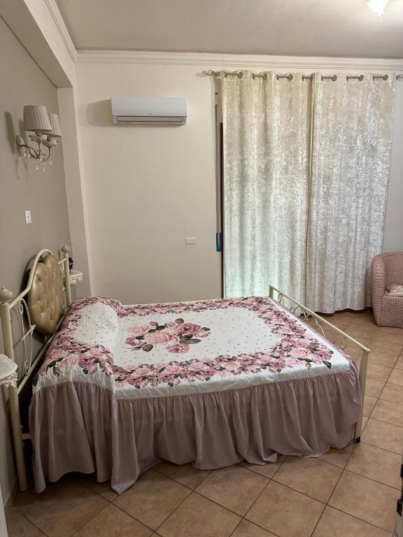 Łóżko lub łóżka w pokoju w obiekcie B&B la reggia
