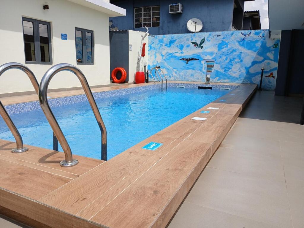 Bazén v ubytování Enchanting Two bedroom Home with Pool nebo v jeho okolí