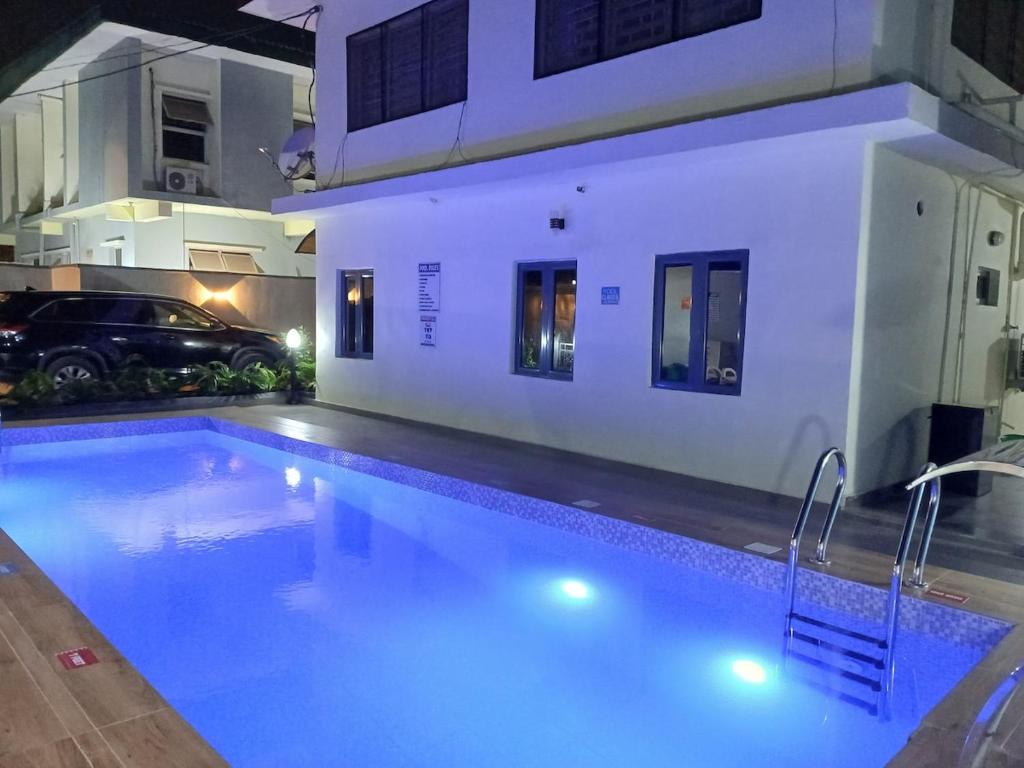 Bazén v ubytování Enchanting Two bedroom Home with Pool nebo v jeho okolí