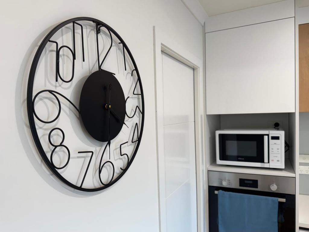 Newly Built 3 BDMs Besides Chartwell Shopping Mall - Resim 36