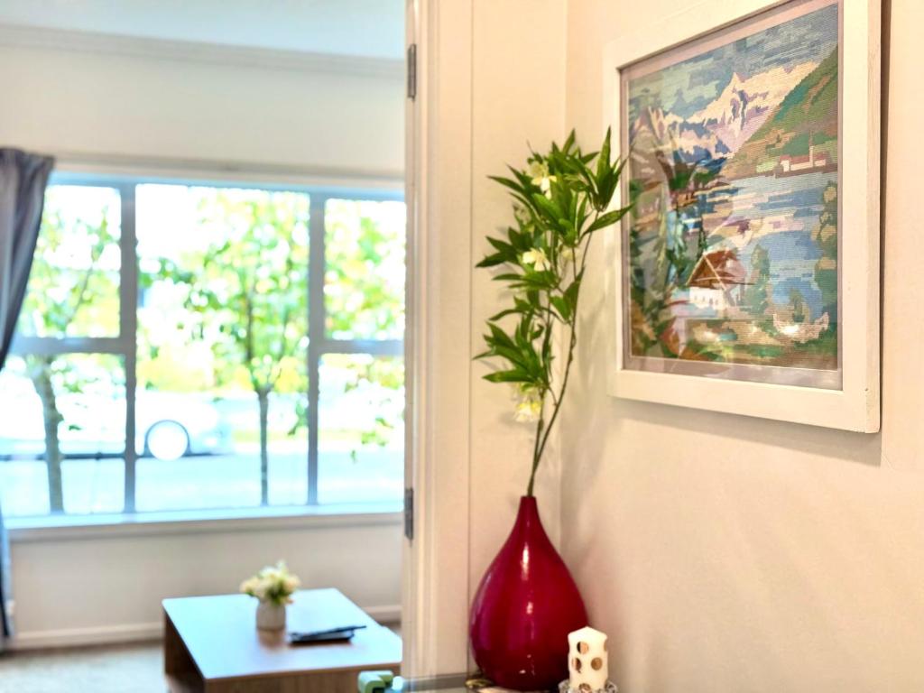 Newly Built 3 BDMs Besides Chartwell Shopping Mall - Resim 21