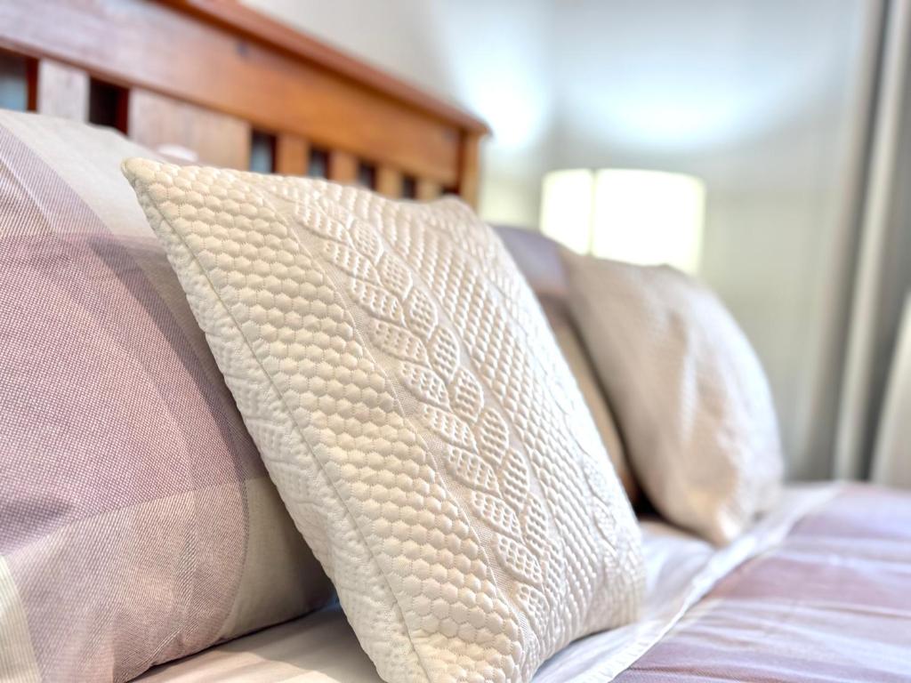 Newly Built 3 BDMs Besides Chartwell Shopping Mall - Resim 15