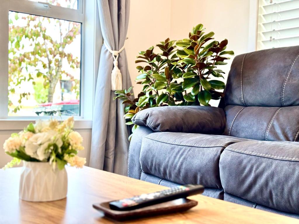 Newly Built 3 BDMs Besides Chartwell Shopping Mall - Resim 23