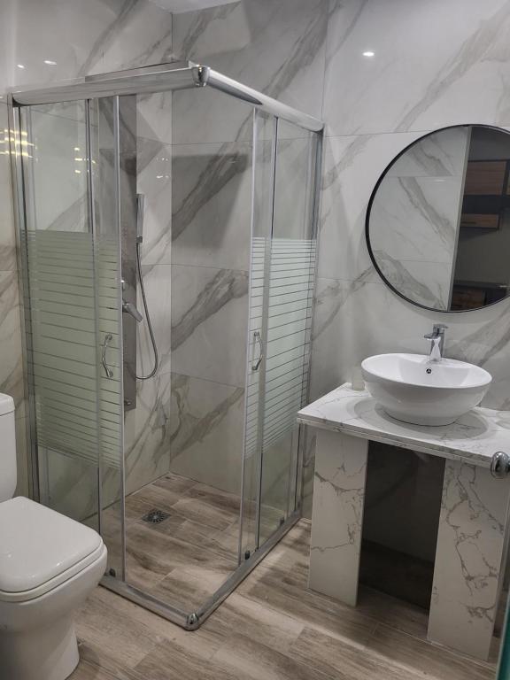 Diamond Piraeus Port - Resim 12