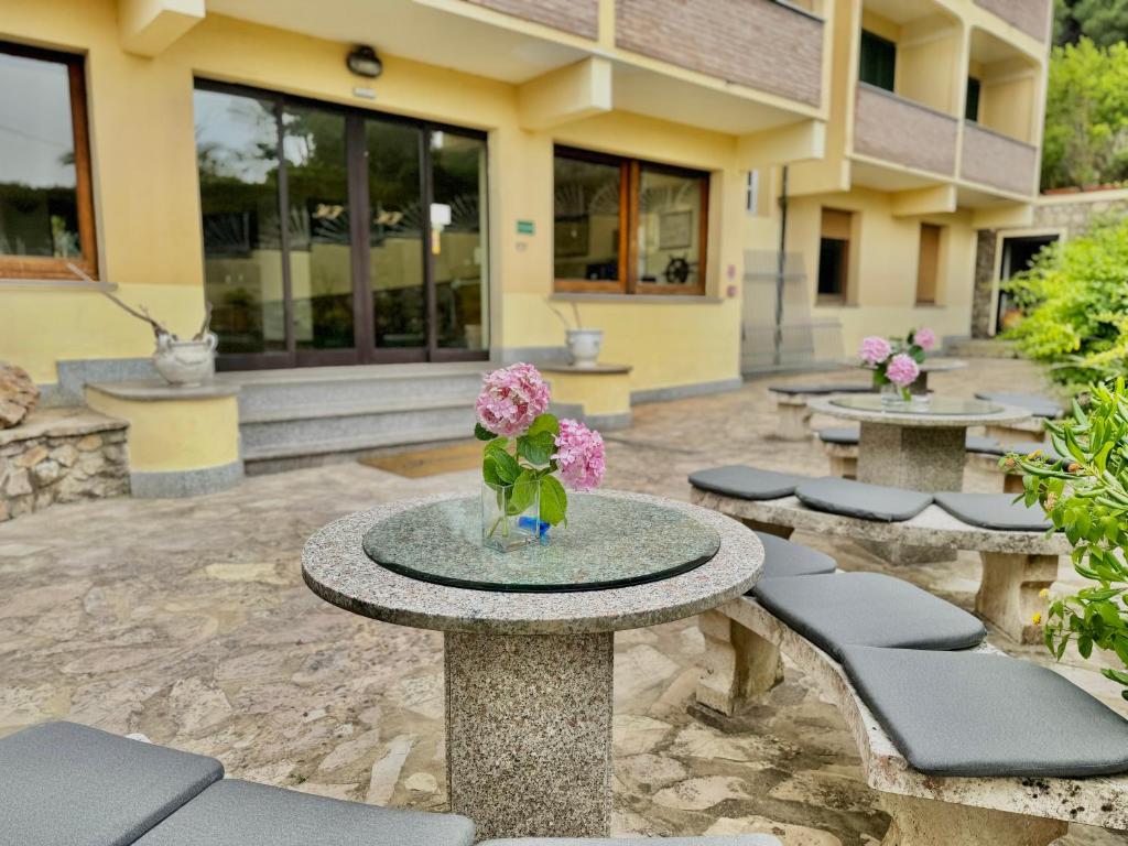 Fotografie z fotogalerie ubytování Hotel Fontalleccio v destinaci Procchio