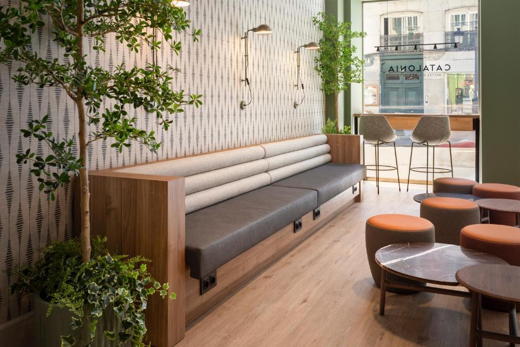 Catalonia Atocha - Resim 18