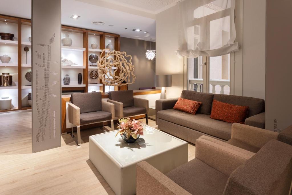 Catalonia Atocha - Resim 11