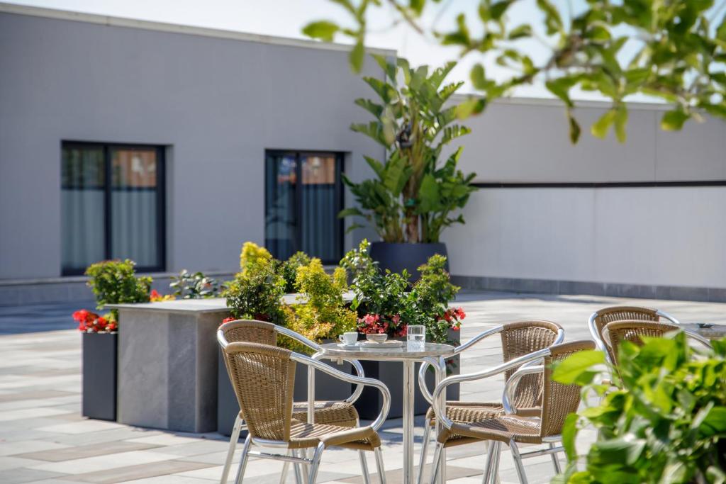 Patio nebo venkovní prostory v ubytování Simon Hotel Aprilia