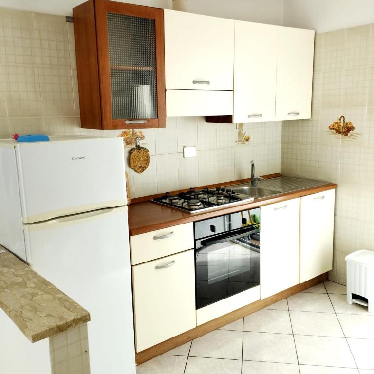 Kuchyň nebo kuchyňský kout v ubytování Vento di Terra Ponza