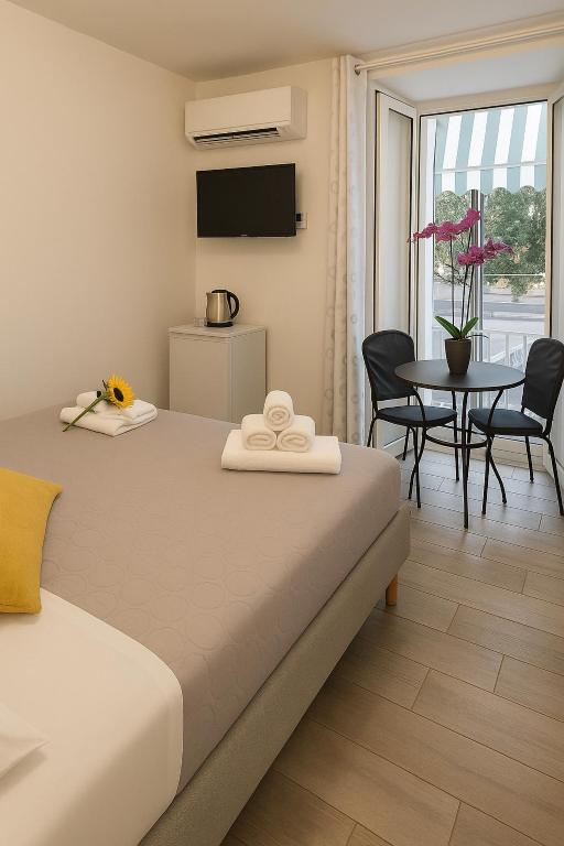 NAPOLI VIBES Rooms - 13