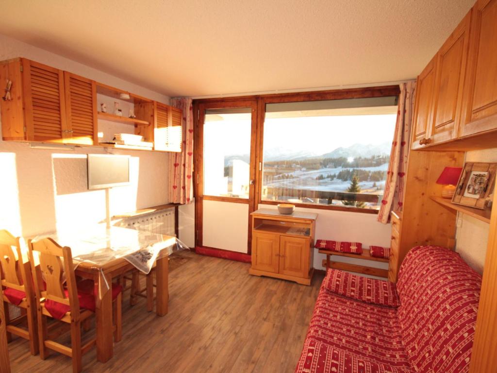 Photo de la galerie de l'établissement Studio cosy avec balcon sud, 2 étoiles, 3-4 pers, TV, lave-vaisselle, lave-linge - FR-1-293-132, à Hauteluce