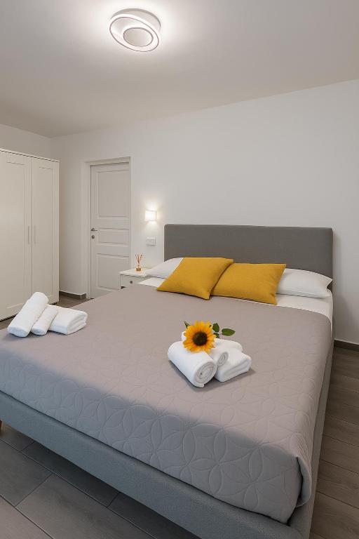 NAPOLI VIBES Rooms - 12